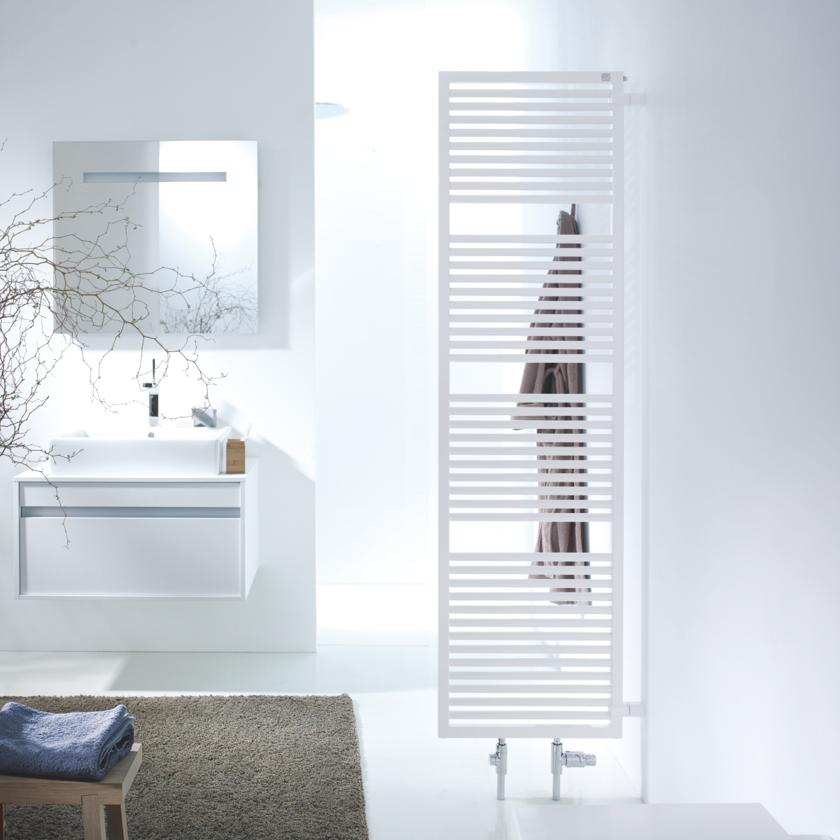Zehnder_RAD_Universal-HY_room divider Rendering Zehnder Universal Decorative radiator Front view