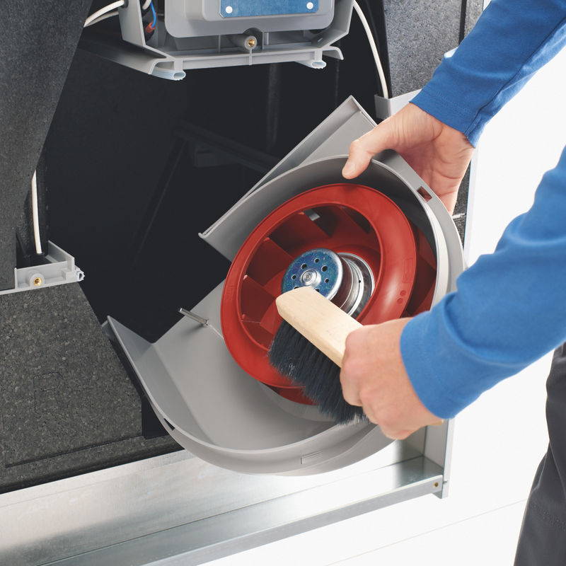 comfort ventilation unit, ComfoAir 350, maintenance, plumber, people