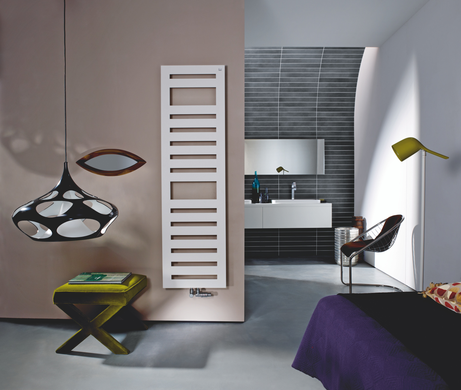 Zehnder_RAD_Metropolitan-Spa-HY_bathroom-sleeping Rendering Zehnder Metropolitan Spa Decorative radiator Front view