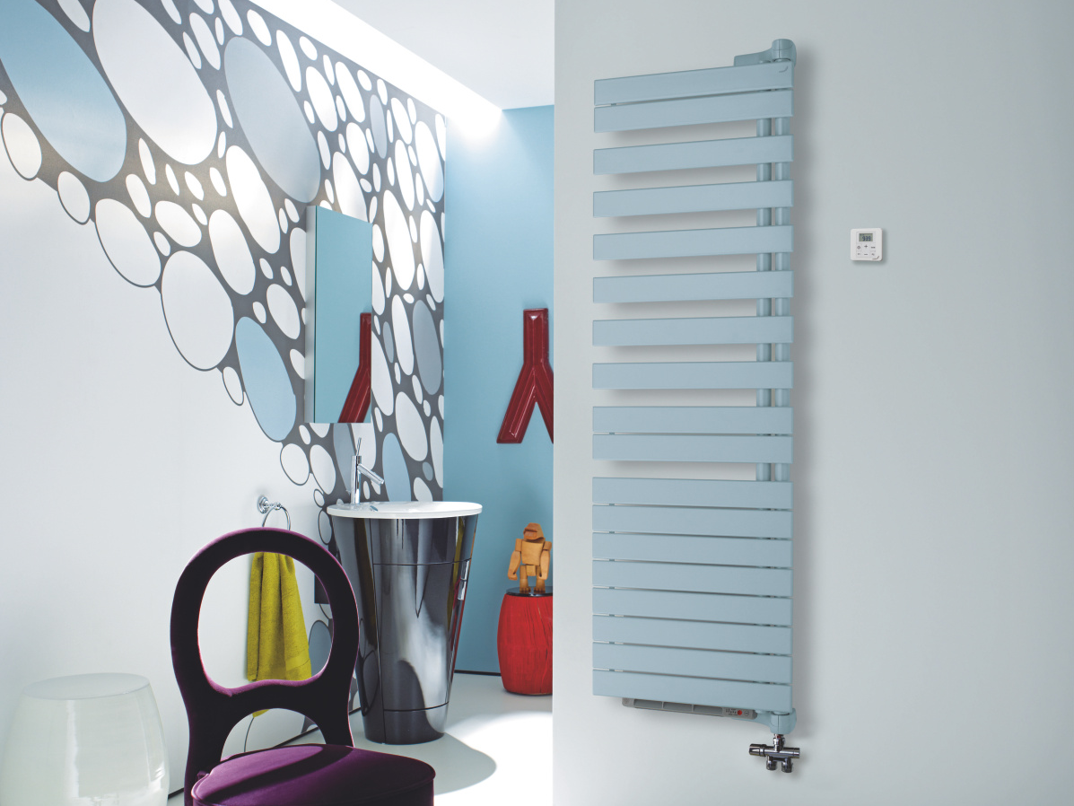 Zehnder_RAD_Roda-Twist-Spa-Air-HY_50mm_left_1_bathroom_pacific_blue Rendering Zehnder Roda Twist Spa Air - MX Decorative radiator Front view