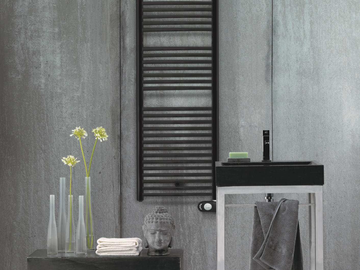 Zehnder_RAD_Aura-EL_Matt-black Rendering Zehnder Aura Decorative radiator Front view