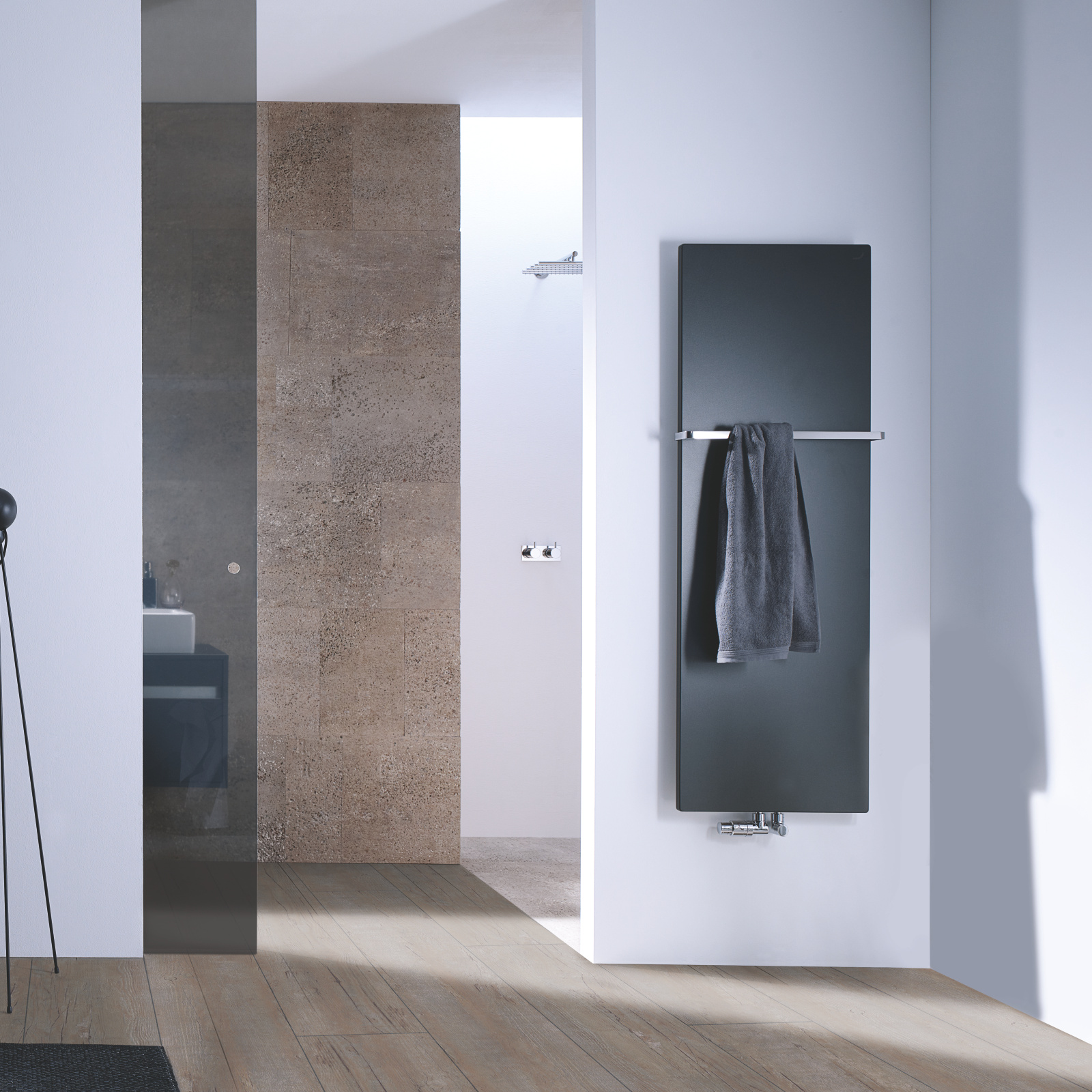 Rendering Zehnder Fina Lean Bar Decorative radiator Front view