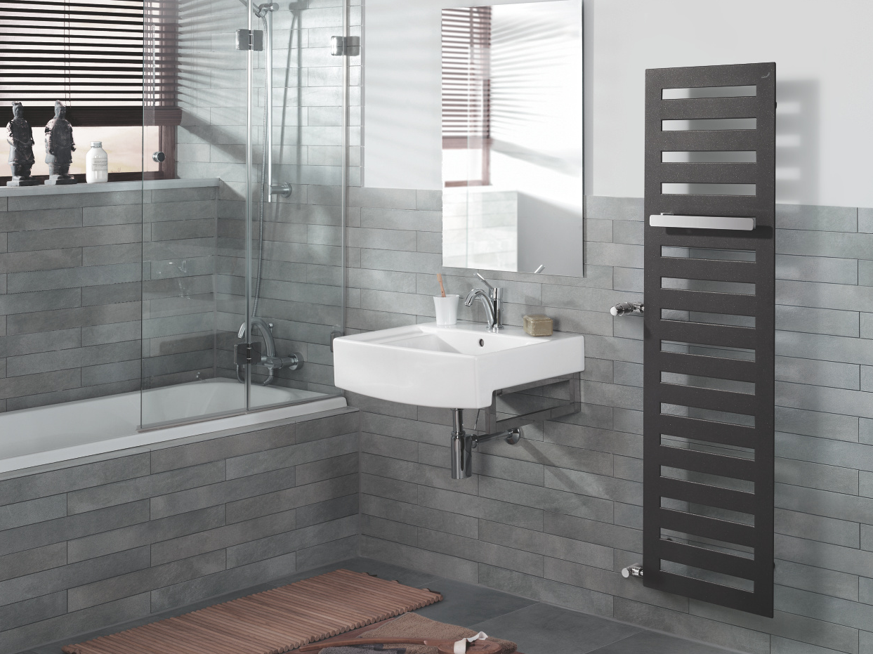 Zehnder_RAD_Metropolitan_Bar_MEP180050_NA90_Black_Quartz_links Rendering Zehnder Metropolitan Bar Decorative radiator Side view