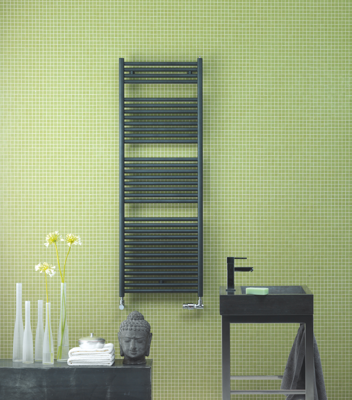 Zehnder_RAD_Toga-HY_volcanic_green wall Rendering Zehnder Toga Decorative radiator Front view