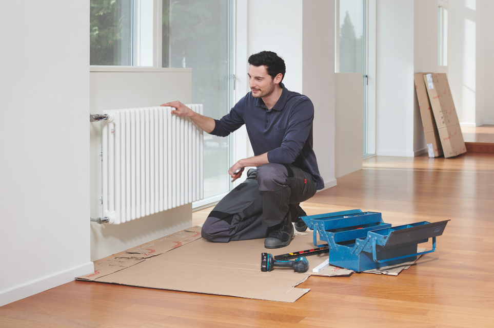 Rendering Zehnder Charleston Decorative radiator Side view